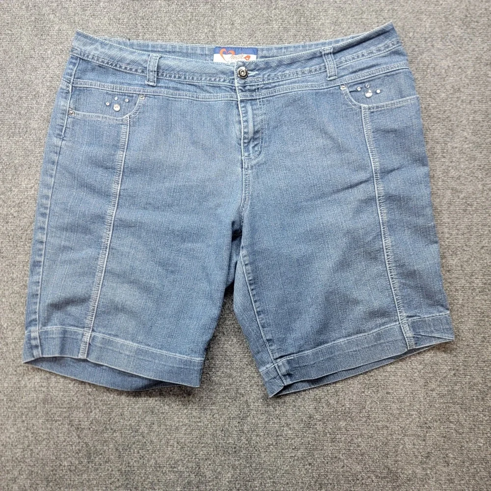 Wak Jeans Kiss Me Women 22W Denim Shorts Medium Wash Rhinestone Stretch Blue